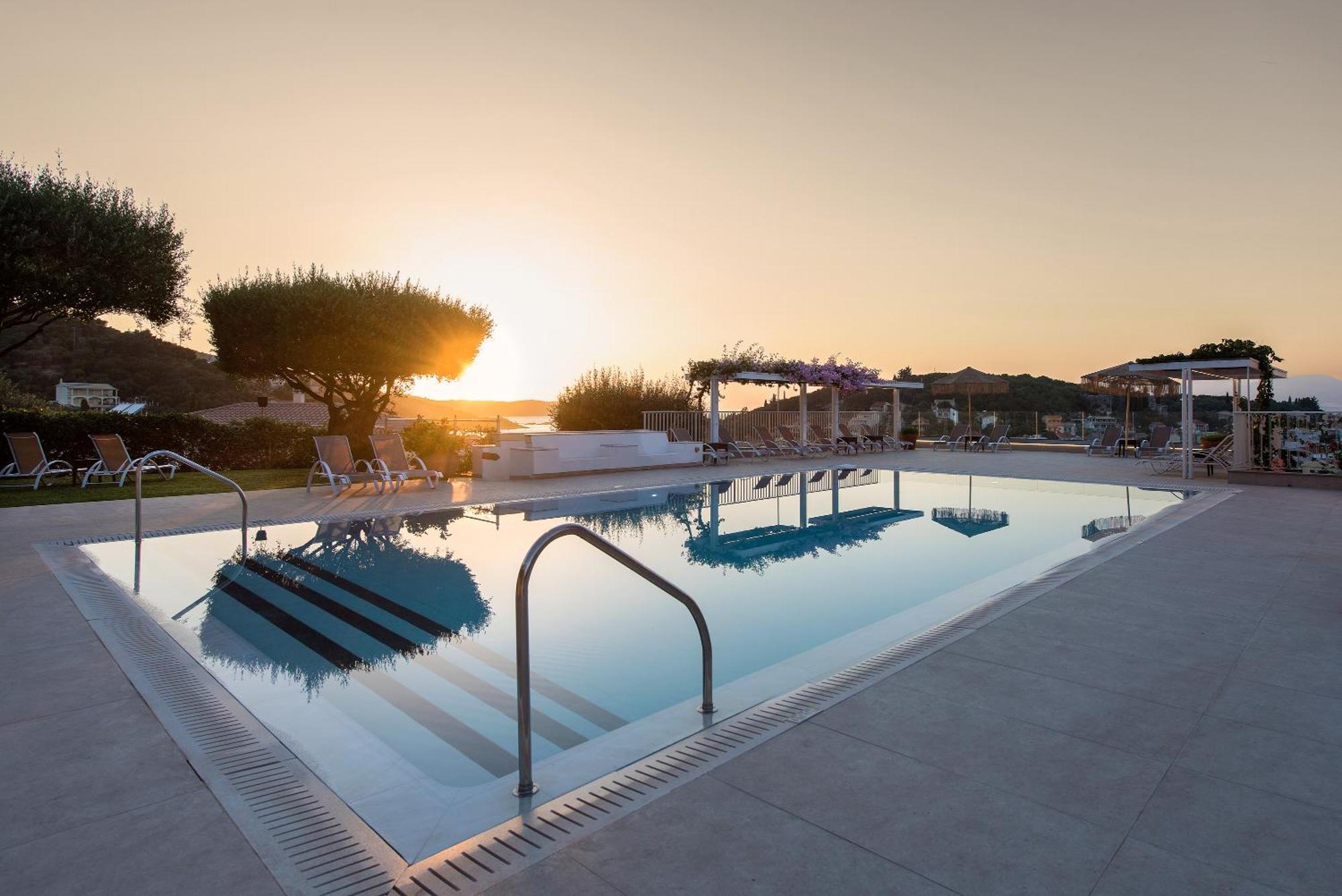 Hill Lofos Hotel Kassiopi Exterior photo